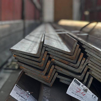 Уголок неравнополочный 200х125х16 ст10ХСНД ОборонСпецСплав